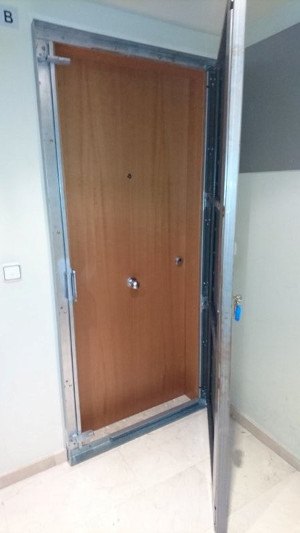 puertas_antiokupa_2