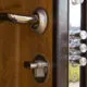 puerta blindada cambiar 80x80 - Cómo cambiar o  instalar una puerta blindada de casa
